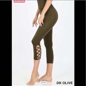 Zenana Outfitters Olive Leggings S/M/L/XL
